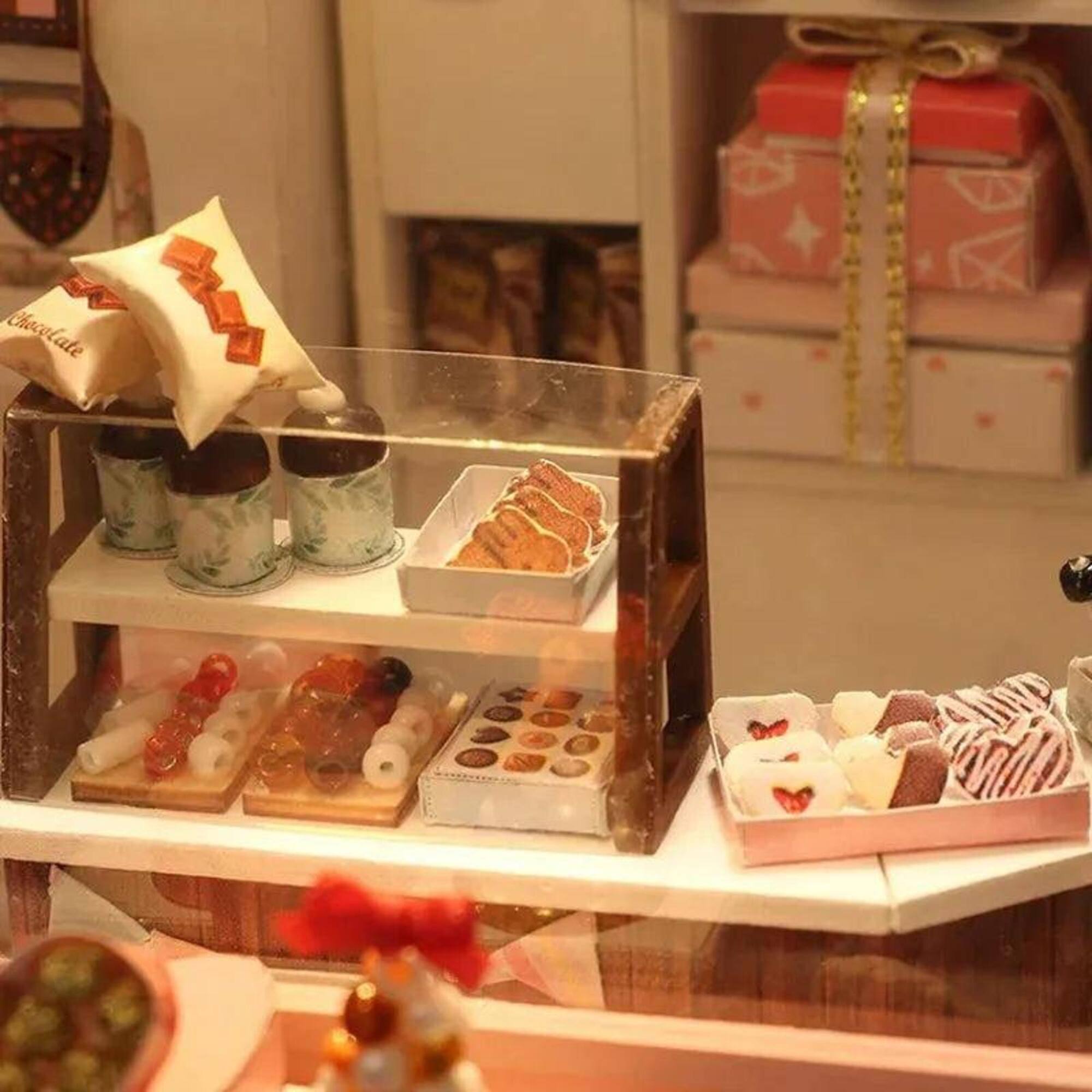 Wizardi Chocolatier Miniature Dollhouse Roombox Kit
